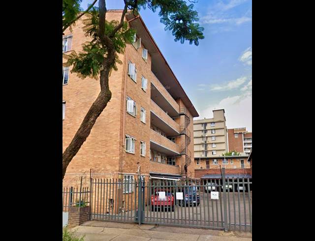 5 BEDROOM APARTMENT FOR SALE IN SUNNYSIDE